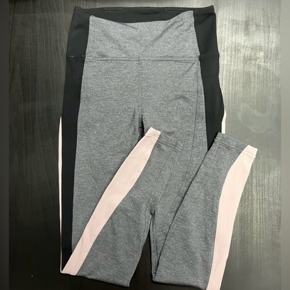 Lululemon Get Going Train Tight *28" - Sz 6 - Picture 2 of 5